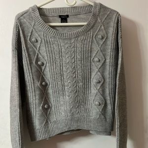 Cute gray sweater from Rue 21 size women’s Large
